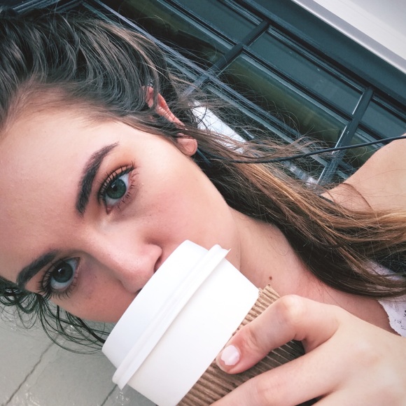 Meet your Posher, Abby - Picture 3 of 3